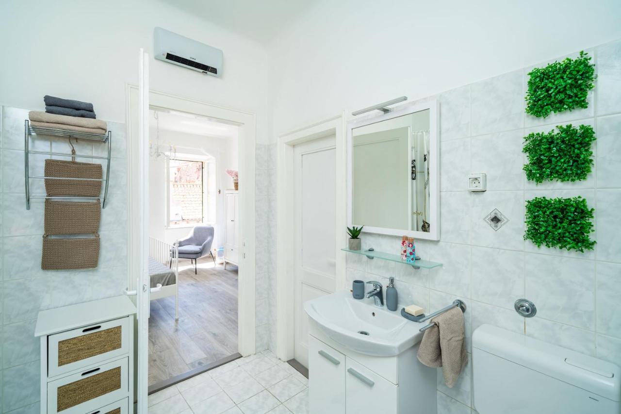 Apartment Swan - Dubrovnik Old Town Екстериор снимка